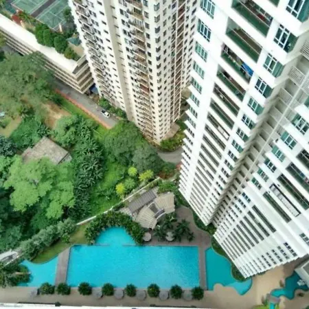 Royal Regent Condominum By Ihost
